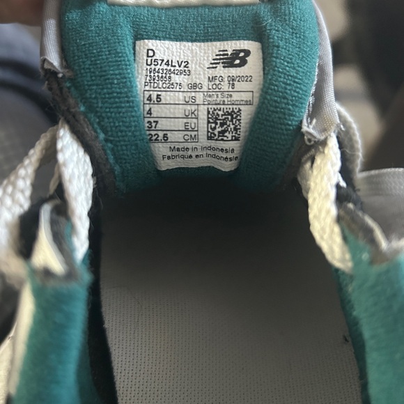 New Balance 574 - Picture 7 of 8